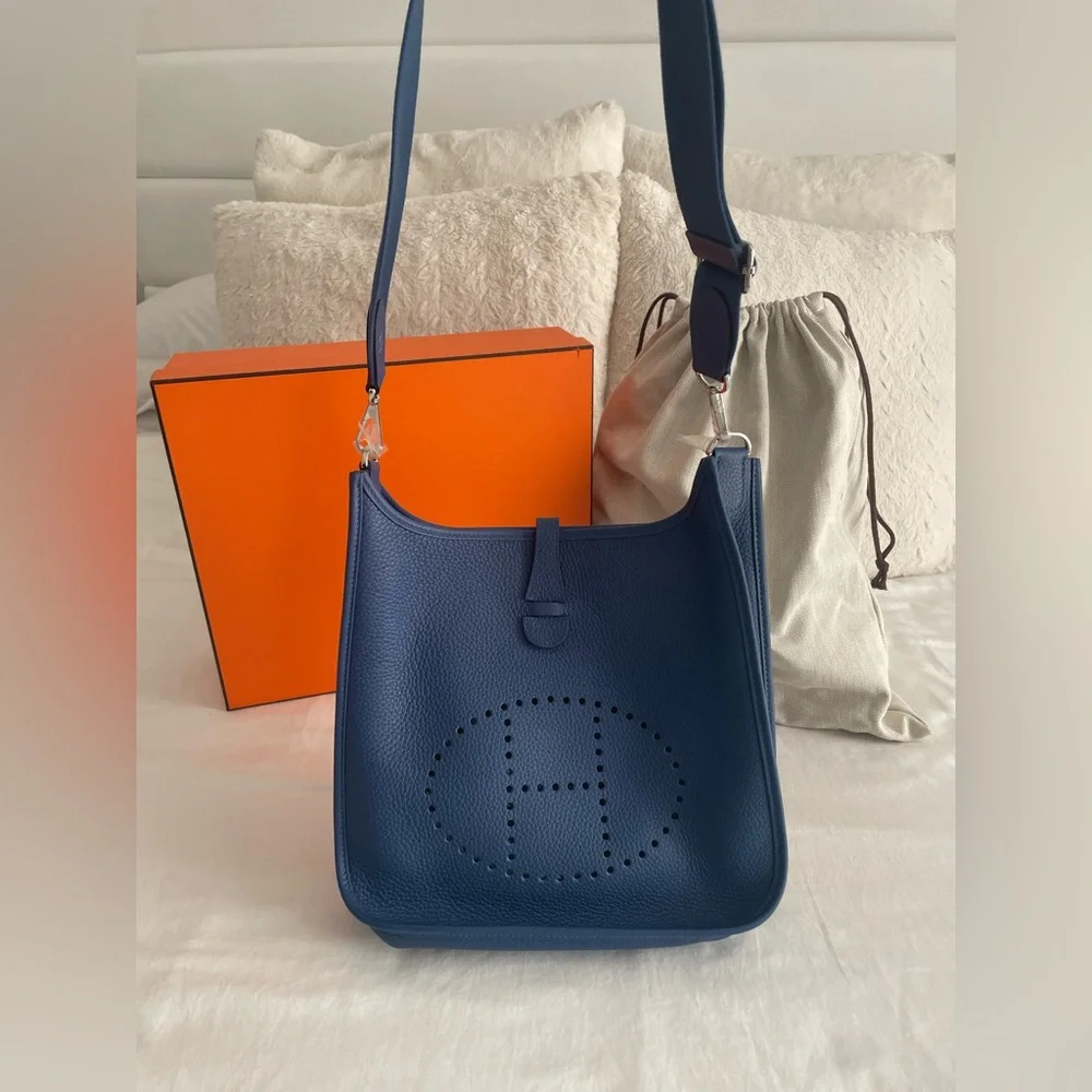 2025 Hermès Evelyne III 29 PM Bleu Tie Taurillon Clémence Leather Crossbody Bag